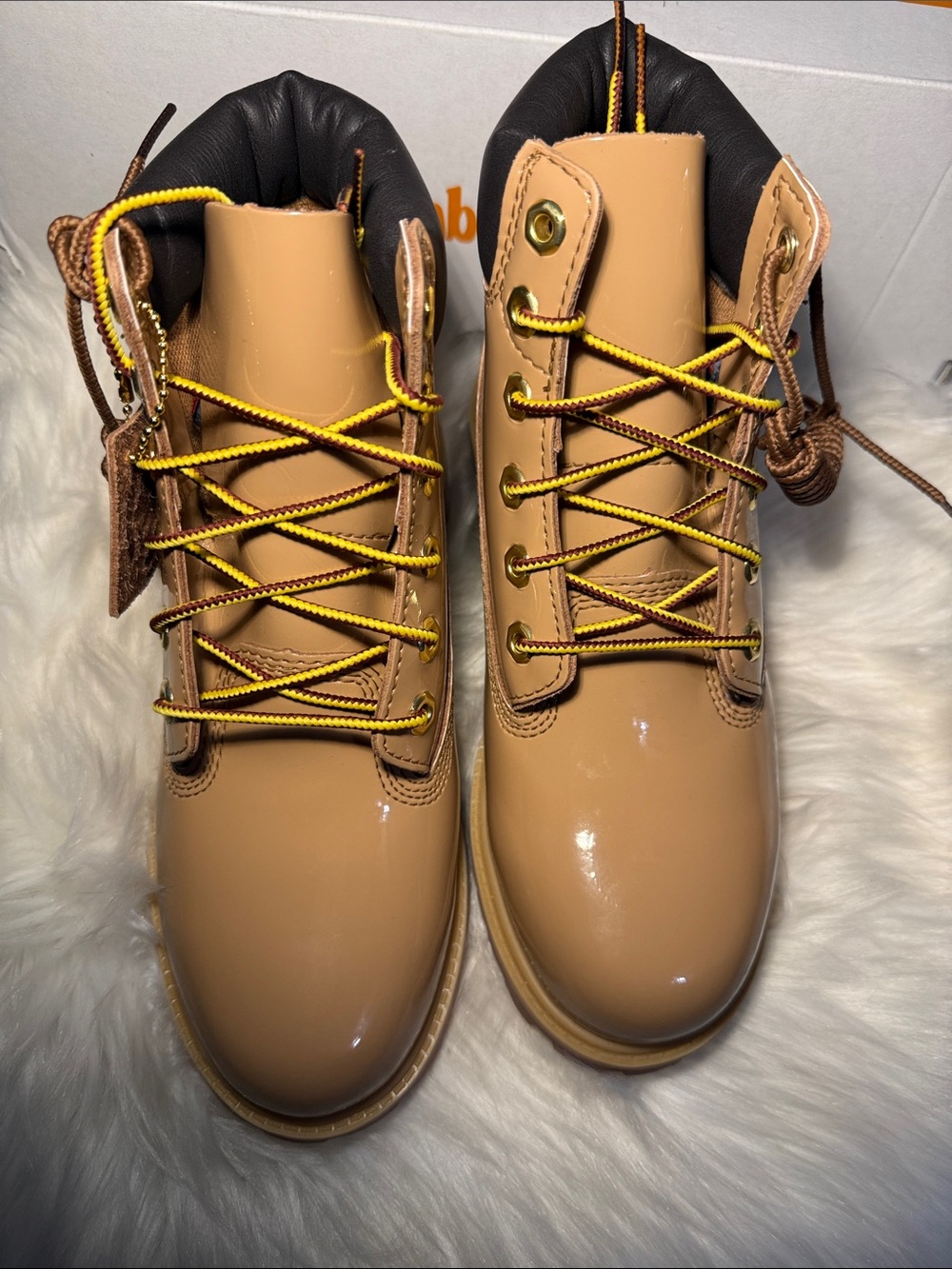 Timberland Premium 6 In Lace Waterproof Tan Patent Leather Youth 3.5